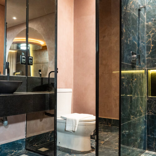 Exótica com Jacuzzi