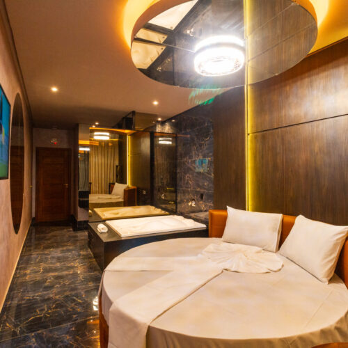 Exótica com Jacuzzi